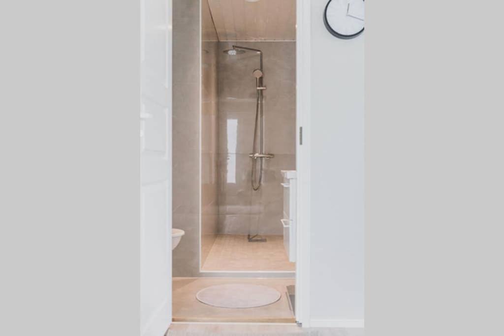 Beautiful New Studio Apartment Nearby The Center Åbo Exteriör bild